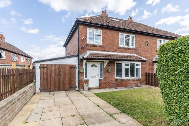 Lincoln Avenue, Heckmondwike, WF16 3 bed semi