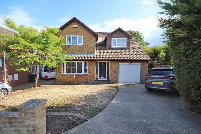 PICKSLEY CRESCENT, HOLTON LE CLAY 4 bed detached house for sale