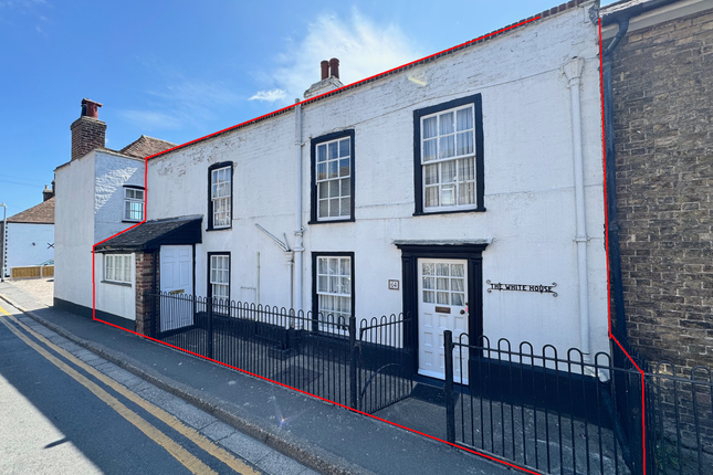 Dover Road, Sandwich CT13 3 bed terraced house