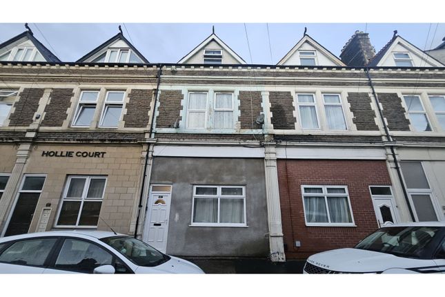 5 bedroom terraced house for sale