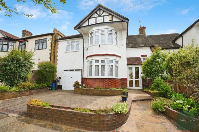 Gloucester Gardens, Ilford, IG1 4 bed semi