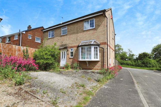 4 bed detached house