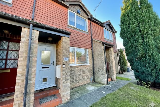 Benington Close, Luton, Bedfordshire... 2 bed terraced house for sale