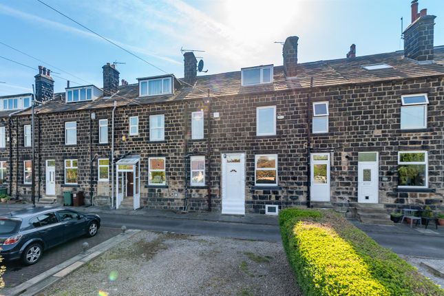 East View, Yeadon LS19 2 bed terraced house for sale