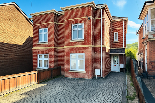 Howard Street, Gloucester GL1 5 bed semi