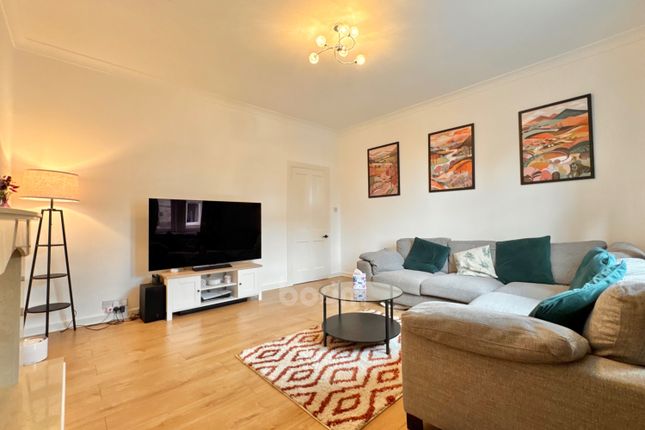 Flat 1/L, 68 Main Street, Kilbirnie 2 bed apartment for sale