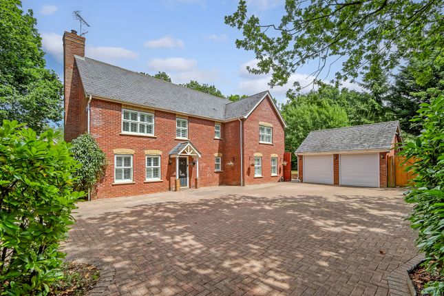 Maylands Drive, Braintree, CM77 5 bed detached house for sale