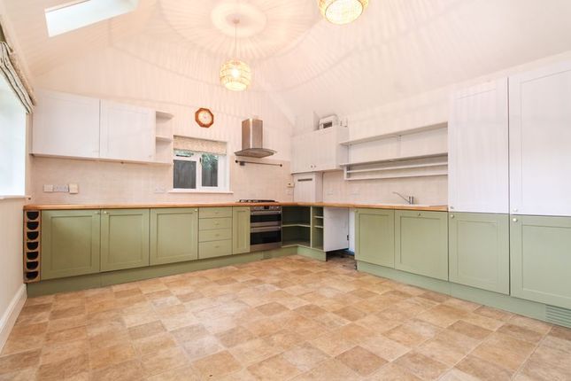 2 bed detached bungalow