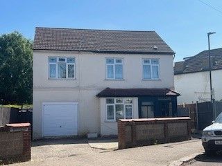 Allandale Road, Enfield, Middlesex, EN3 5 bed detached house for sale