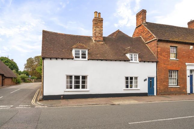 High Street, Elstow, Bedford 4 bed semi