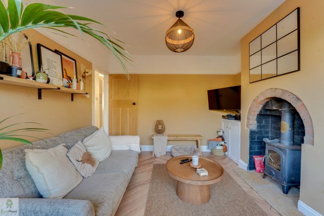 Tixall Road, Stafford, Staffordshire... 3 bed semi