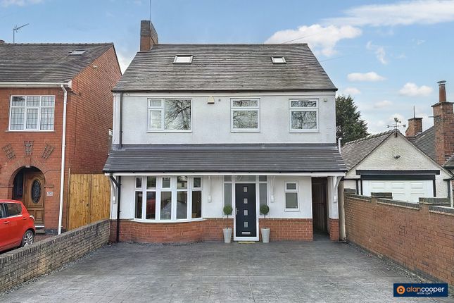 4 bed detached house