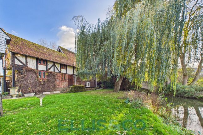 Postern Lane, Tonbridge, Kent, TN11 2 bed semi