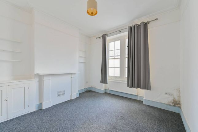 4 bed property