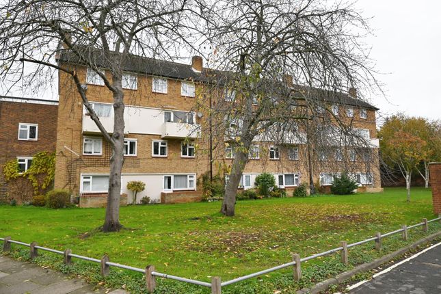 Haggard Road, Twickenham TW1 3 bed maisonette for sale