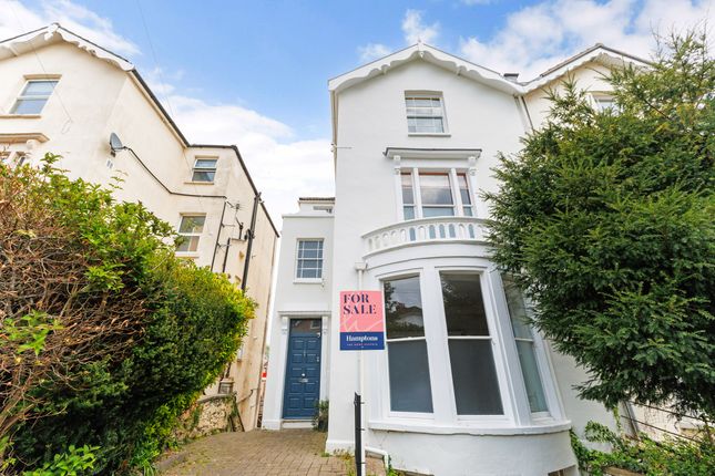 5 bedroom semi-detached house for sale