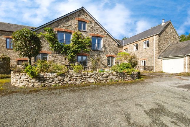 5 bedroom semi-detached house for sale