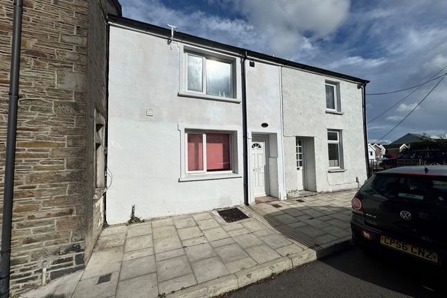 4 bedroom end of terrace house for sale