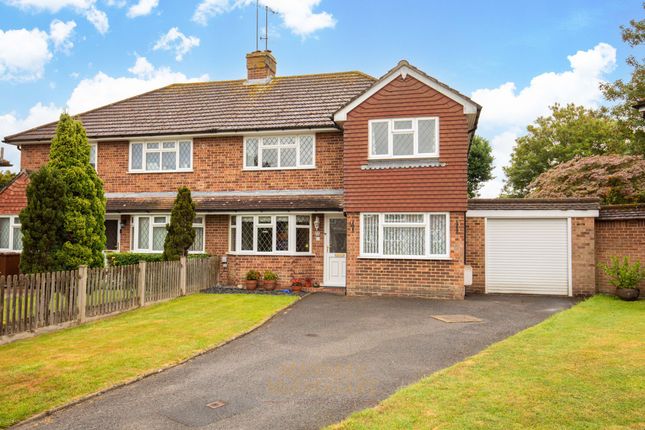 Woodside Crescent, Horley RH6 3 bed semi