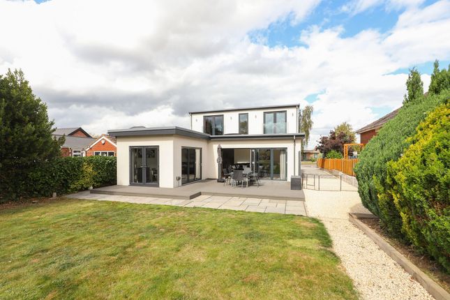 Station Road, Chesterfield S43 4 bed detached bungalow for sale