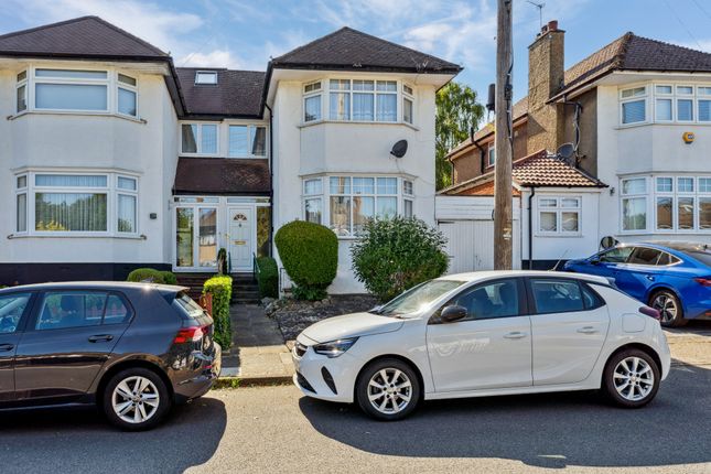 Middleton Drive, Pinner HA5 3 bed semi