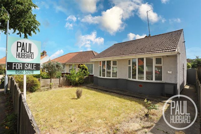 Edgerton Road, Lowestoft, NR33 3 bed detached bungalow for sale