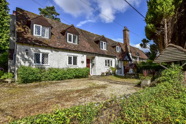 5 bedroom semi-detached house for sale