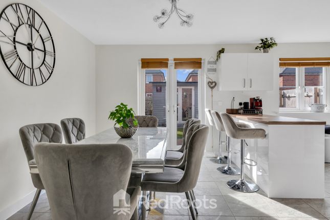 Roxbury Drive, Doncaster DN7 4 bed detached house for sale