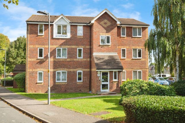 Greenslade Road, Barking IG11 1 bed flat for sale