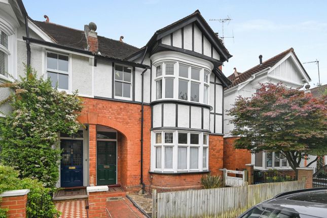 Claremont Road, Richmond Upon Thames 2 bed ground floor flat for sale