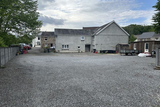 Golden Lion Terrace, Lower Cwmtwrch... 6 bed semi