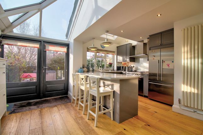 4 bedroom end of terrace house for sale