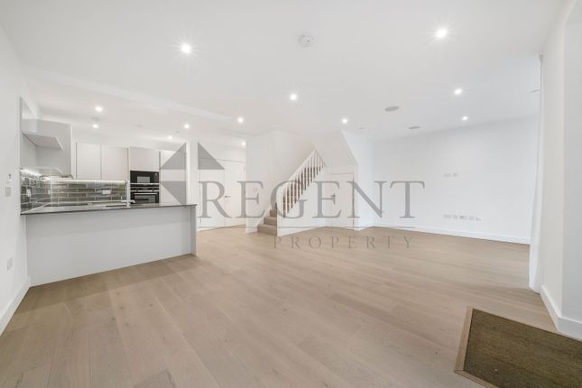 The Crosse, New Tannery Way, SE1 2 bed maisonette for sale