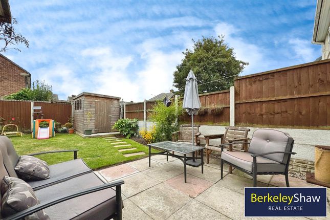 Amaury Road, Thornton 3 bed terraced house for sale