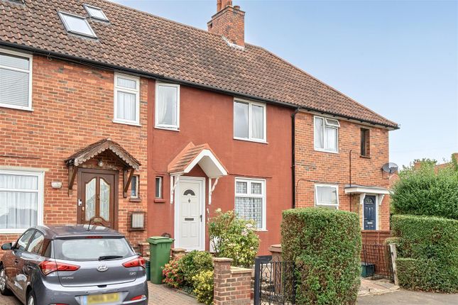 Whitby Road, Sutton 2 bed terraced house for sale