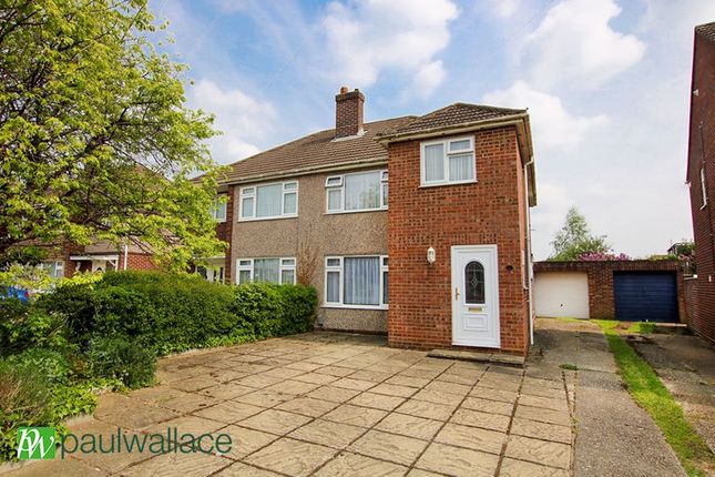 Penton Drive, Cheshunt 3 bed semi