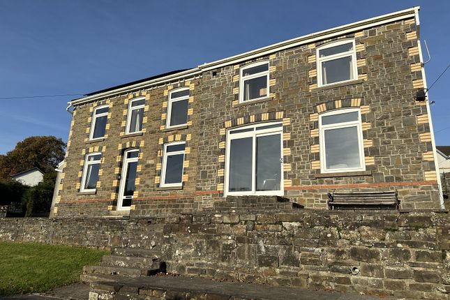 Heol Maes Pica, Lower Cwmtwrch, Swansea. 5 bed detached house for sale