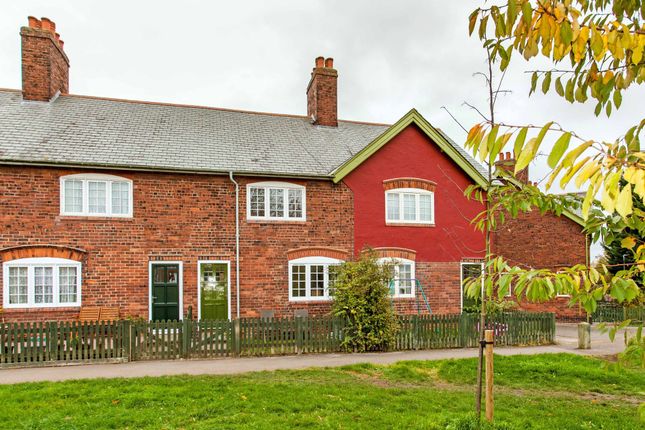 Model Village, Creswell, S80 3 bed terraced house for sale