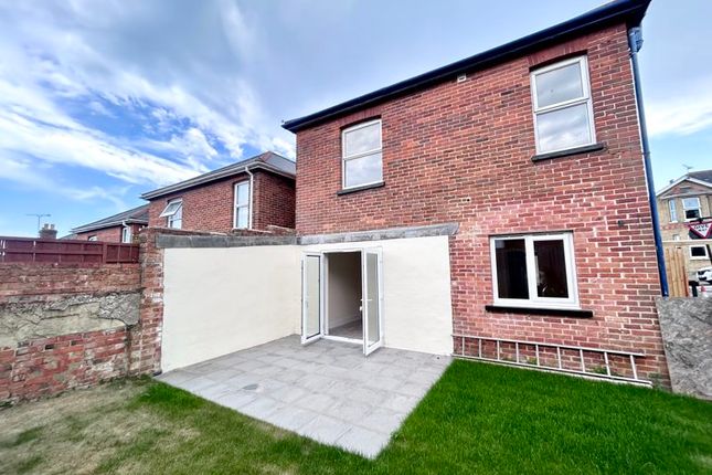 Well Street, Ryde 3 bed detached house for sale