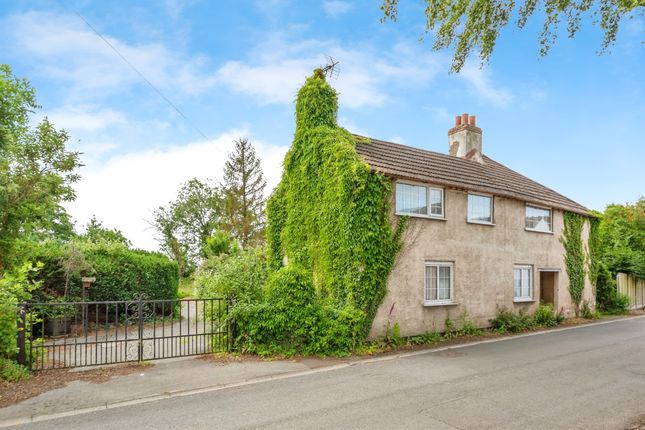 6 bedroom detached house for sale