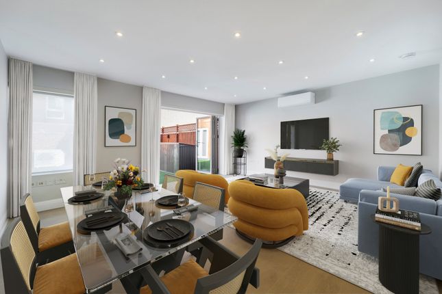Vale Royal House, 36 Newport Court... 2 bed flat for sale