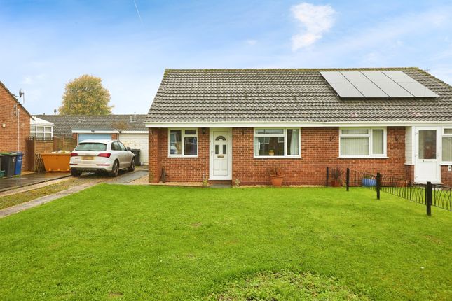 2 bedroom semi-detached bungalow for sale