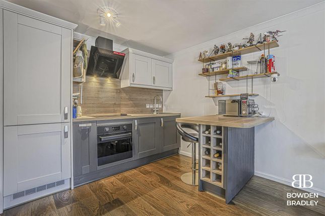 Kingfisher Street, Beckton 1 bed flat for sale