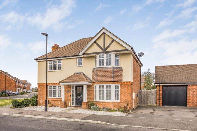 West Brook View, Havant PO10 4 bed detached house for sale