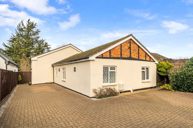 Hazel Road, Surrey GU12 5 bed detached house for sale