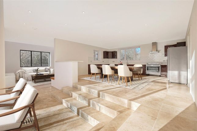Buckwyns Chase, Billericay, Essex, CM12 5 bed detached house for sale