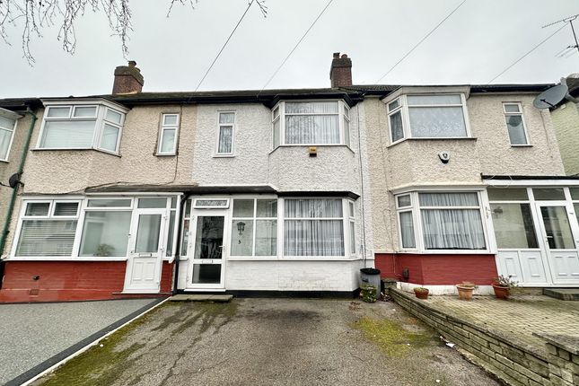 Warren Road, Barkingside, IG6 2 bed terraced house for sale