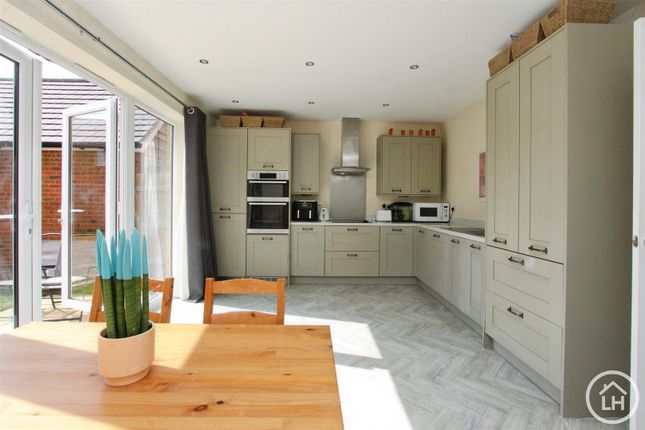 Cornfield Close, Sittingbourne 3 bed detached house for sale