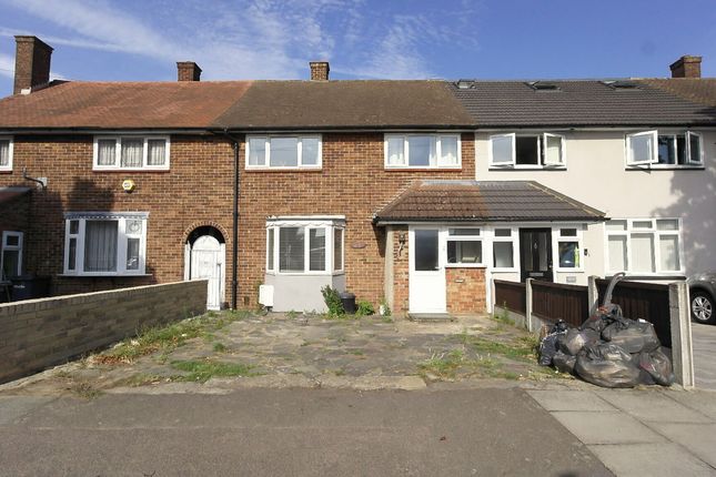 Chatteris Avenue, Romford, RM3 3 bed terraced house for sale