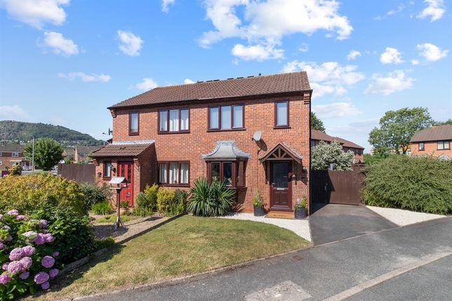 7 Springfield Glade, Malvern... 3 bed semi